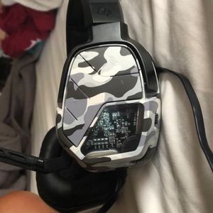 PlayStation headphones. After glow. New.